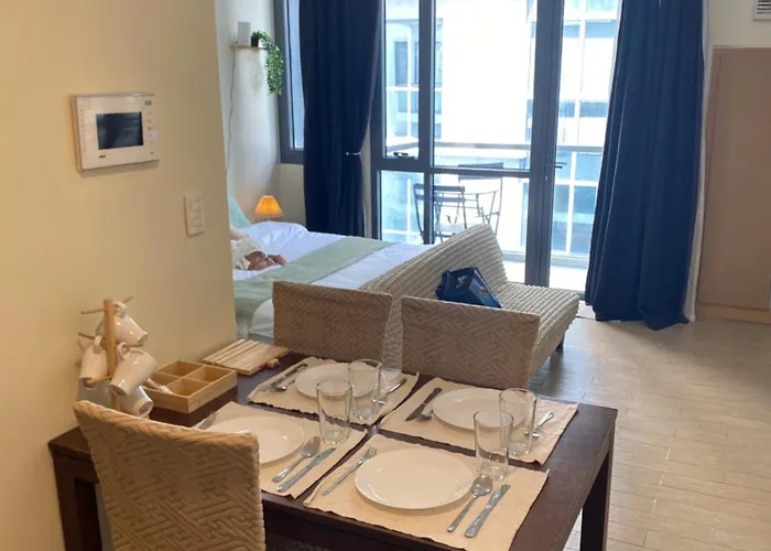 Apartamento 81 Newport Blvd - Cluster 1 Near Naia T3 *