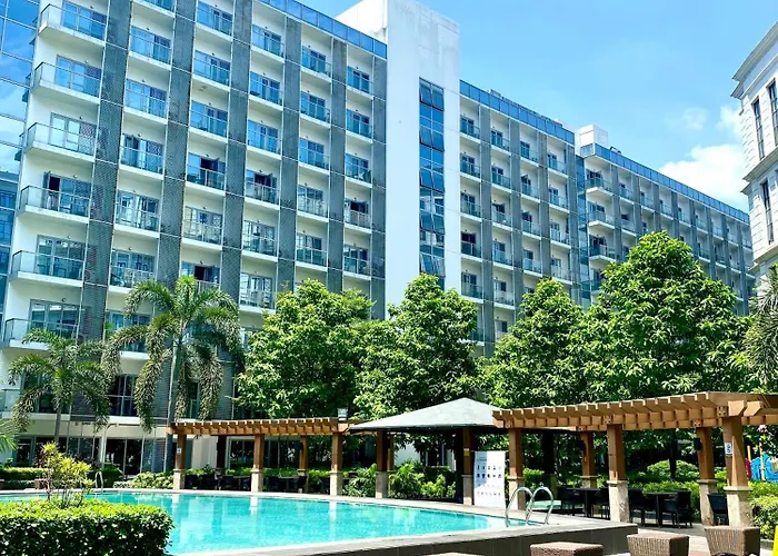 81 Newport Blvd - Cluster 1 Near Naia T3 * Manila